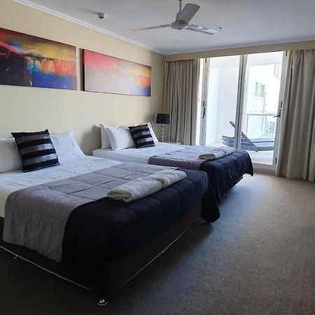 Pier Resort Apartamentos Urangan Exterior foto