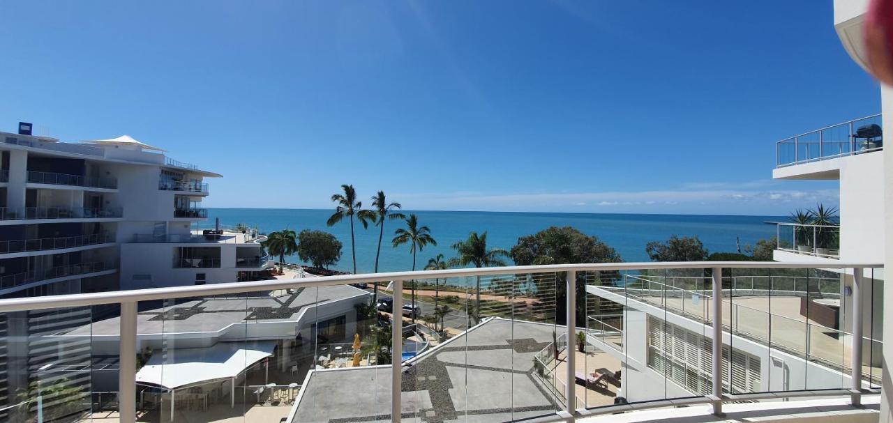Pier Resort Apartamentos Urangan Exterior foto