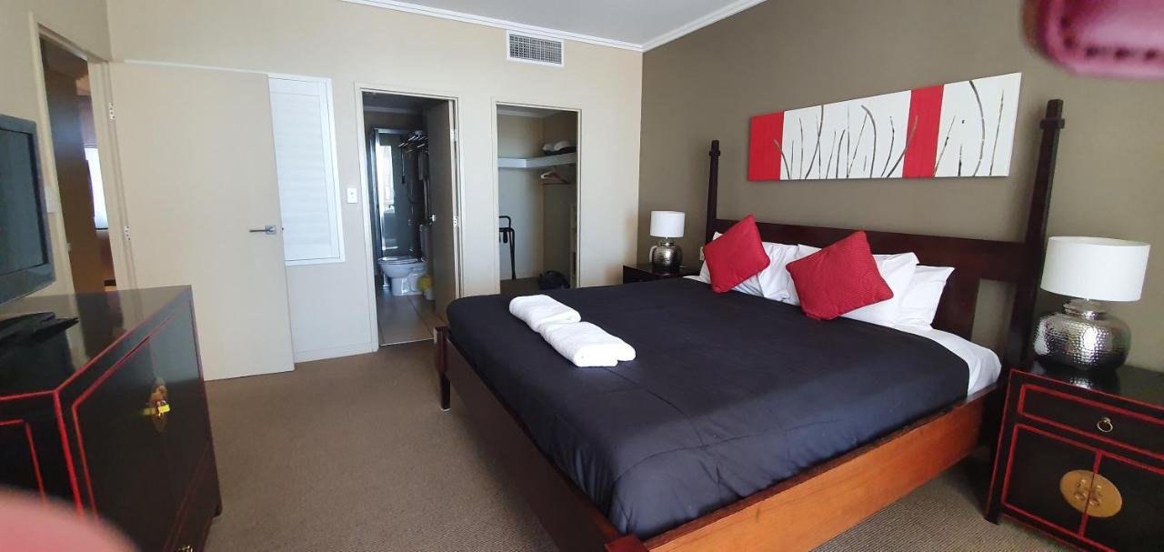 Pier Resort Apartamentos Urangan Exterior foto