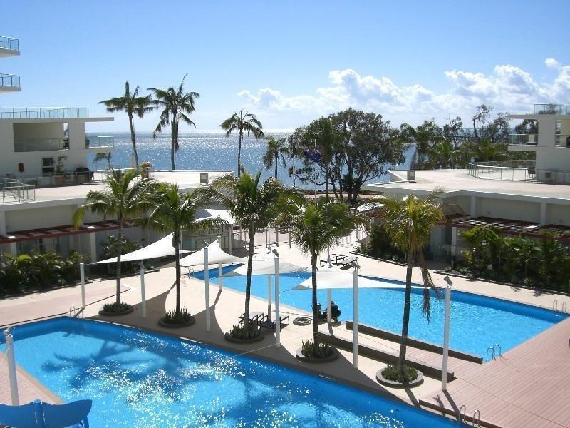 Pier Resort Apartamentos Urangan Exterior foto