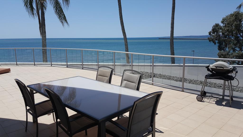 Pier Resort Apartamentos Urangan Exterior foto