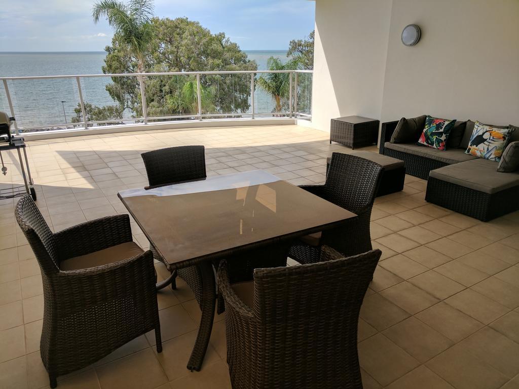 Pier Resort Apartamentos Urangan Exterior foto