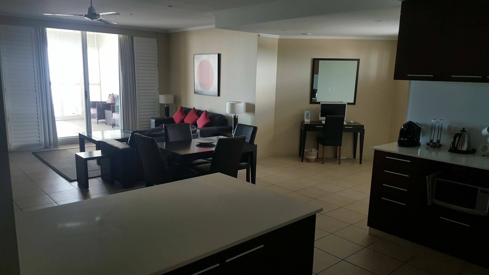 Pier Resort Apartamentos Urangan Exterior foto