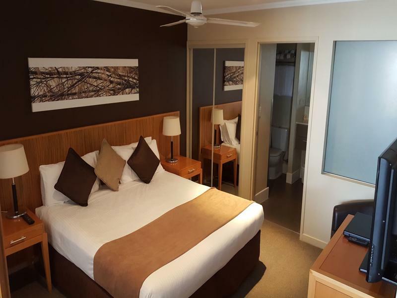 Pier Resort Apartamentos Urangan Exterior foto