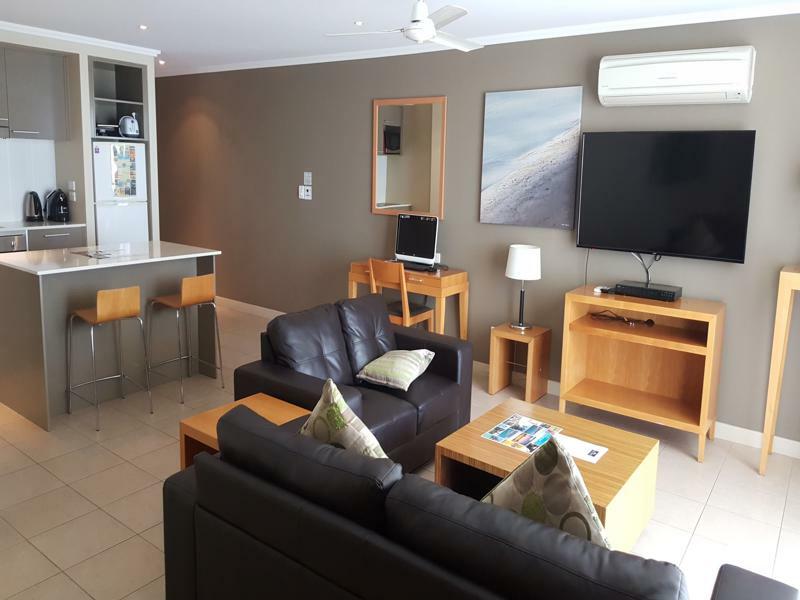 Pier Resort Apartamentos Urangan Exterior foto