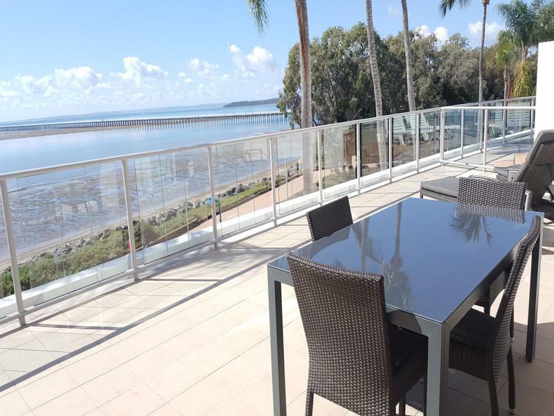 Pier Resort Apartamentos Urangan Exterior foto